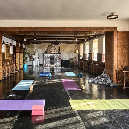 Obecnosc ゲストハウス ピエホビツェ